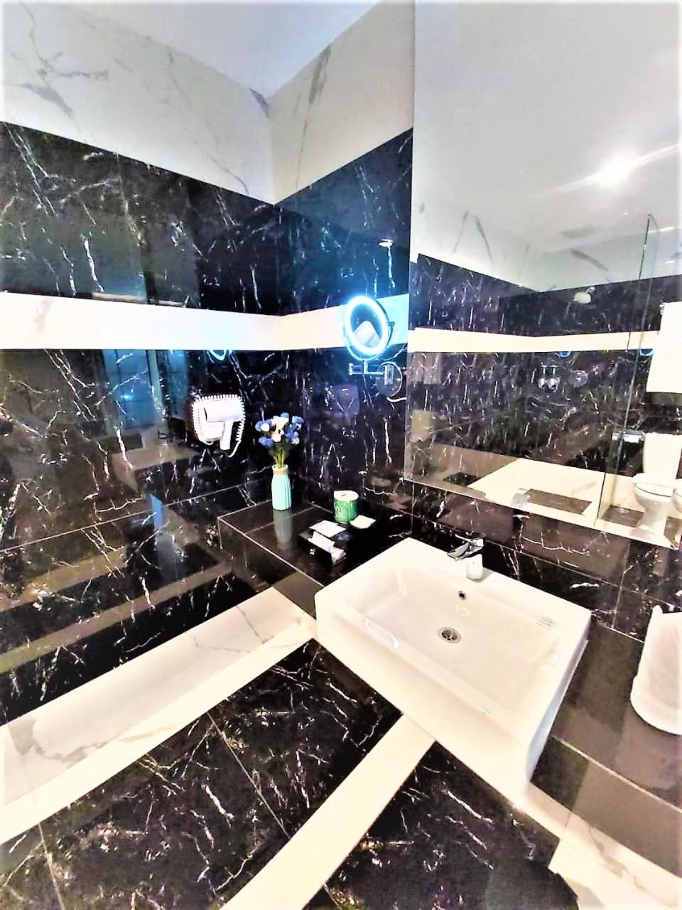 Savero Style Hotel Bogor 10/16