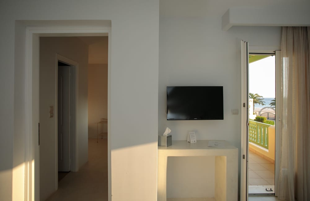 Finikas Beach Hotel 34/50