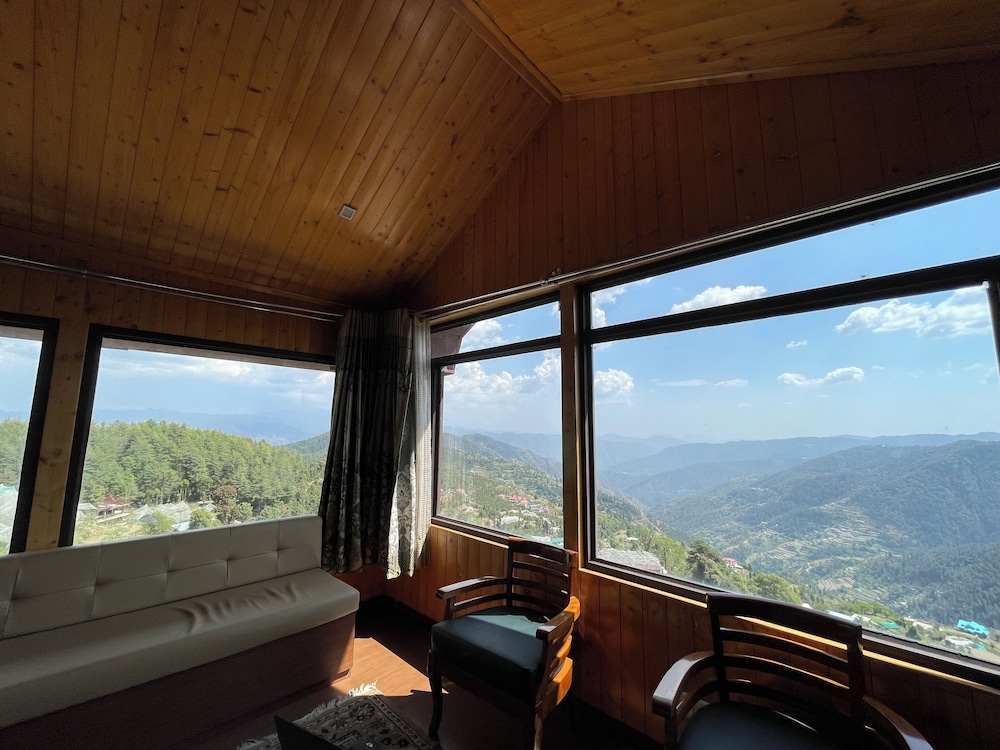 Hotel Himalayan Escape 24/50