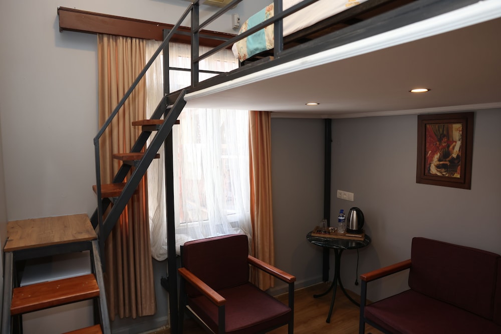 Dunya Otel 36/50