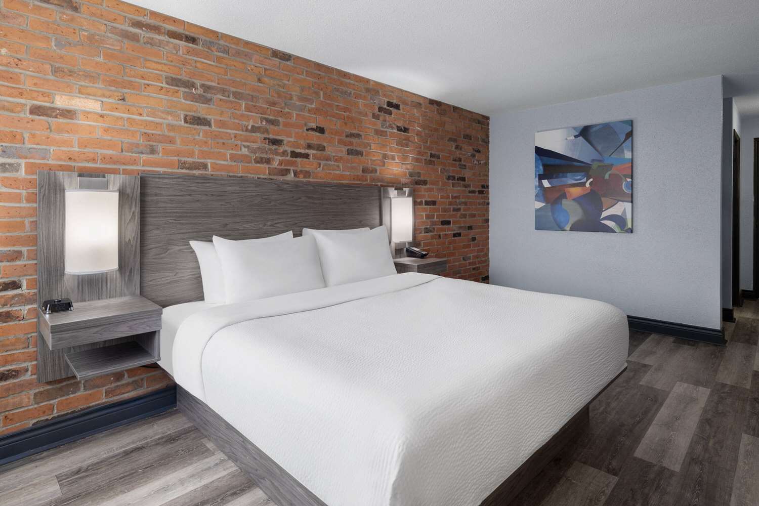 Travelodge by Wyndham Barrie on Bayfield 5/24