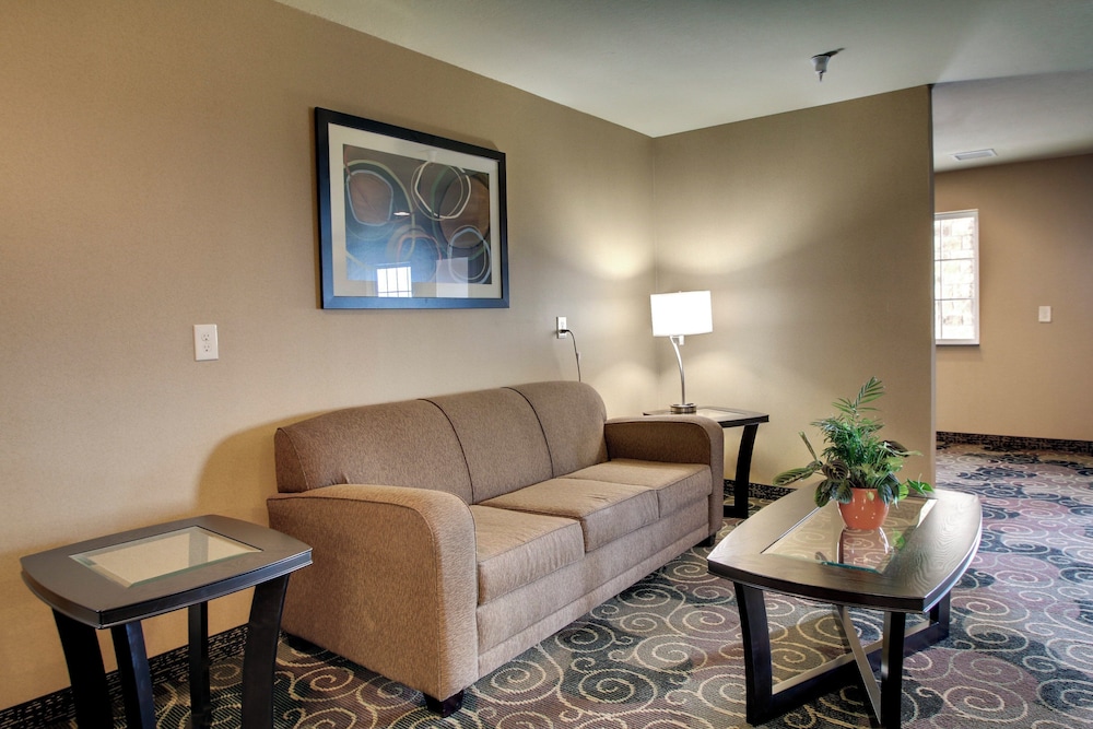 Cobblestone Inn and Suites Avoca 17/40