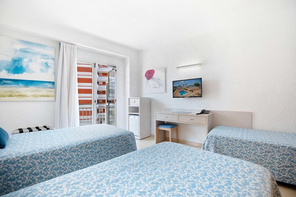 Hotel Servigroup Trinimar 28/48