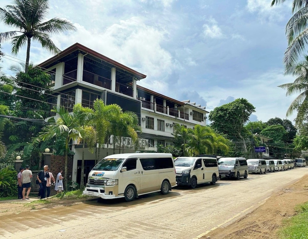 Doublegem Beach Resort 70/79