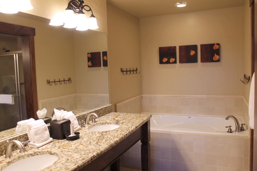 3 Bedrooms, Condo, Grand, Peak, Lodge, 3 King Beds, 3 Sofa, Balcony, Grand Lodge on Peak 7 3/3