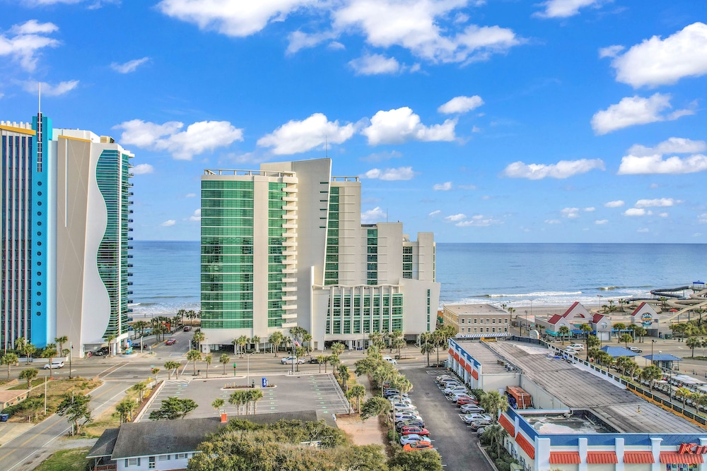 Sandy Beach Oceanfront Resort 38/50