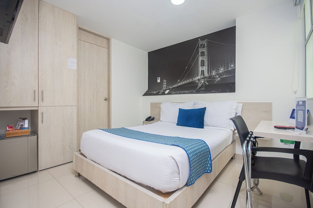 Hotel Laureles Plaza 26/63