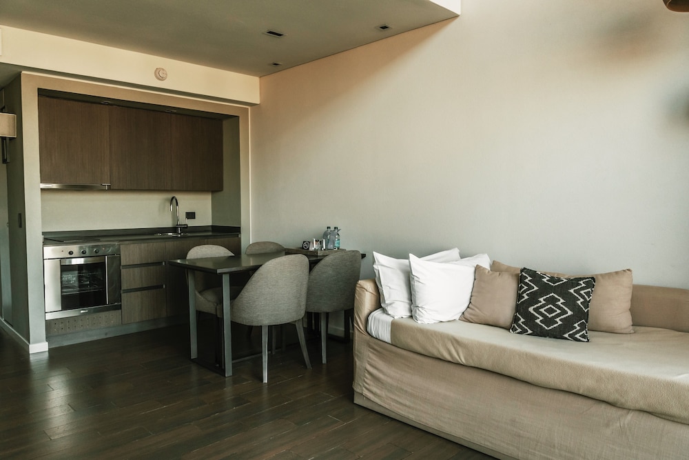 MULEN HOTEL TANDIL 51/61