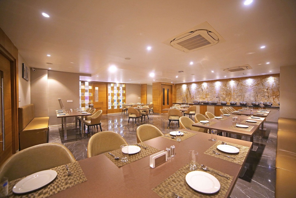 Comfort Inn Kaikaluru 28/31