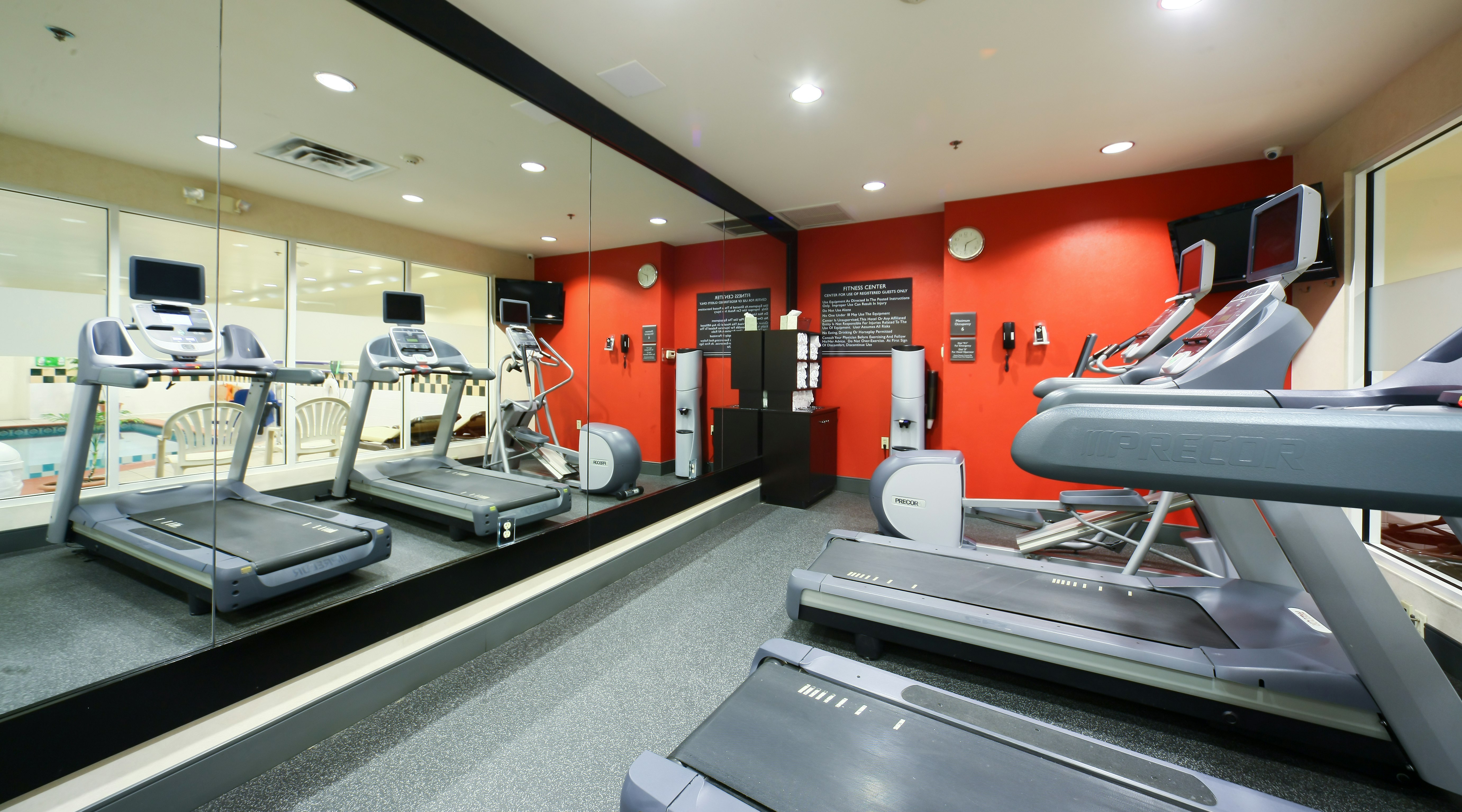Hilton Garden Inn Secaucus Meadowlands 34/62