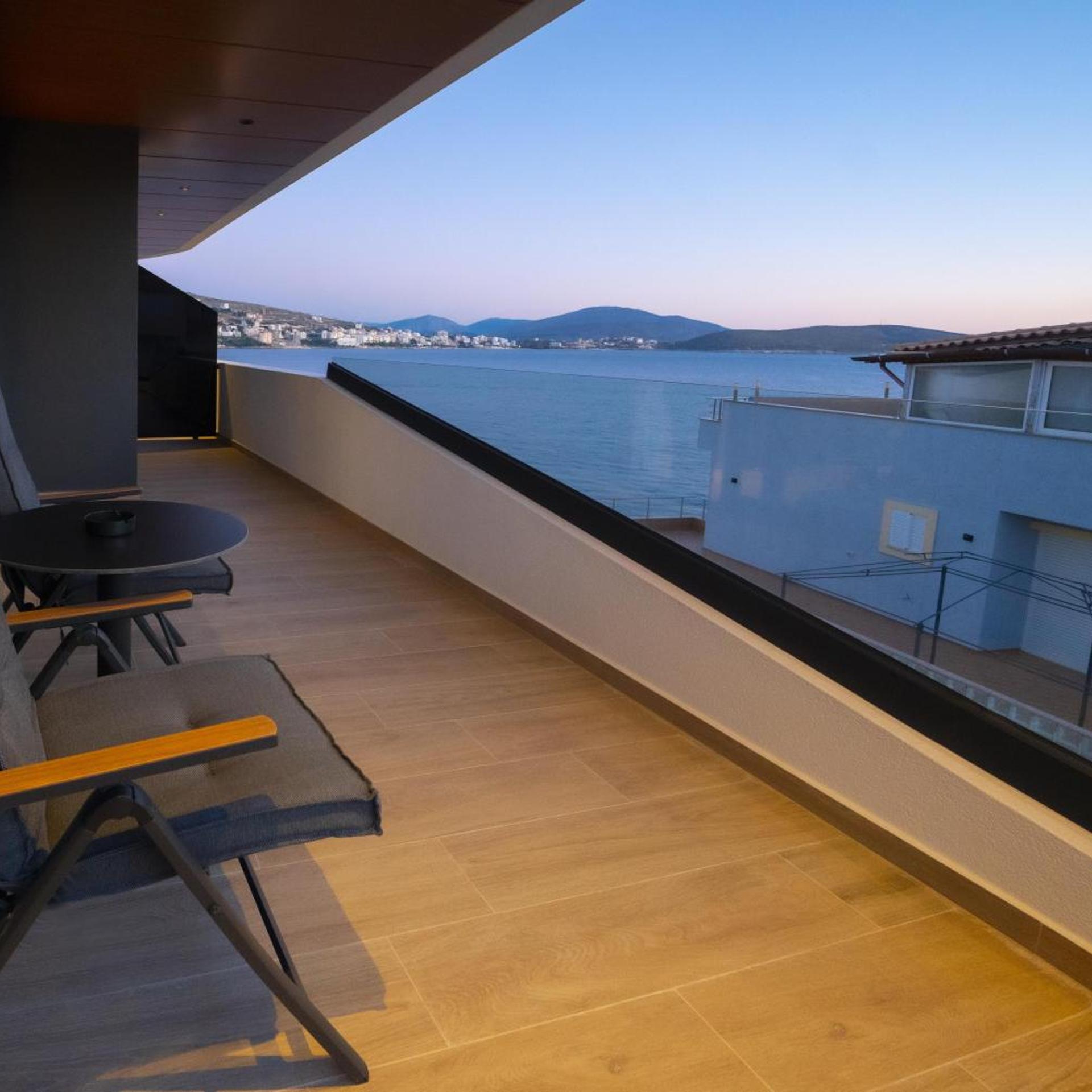 Yacht Premium Hotel 3/50