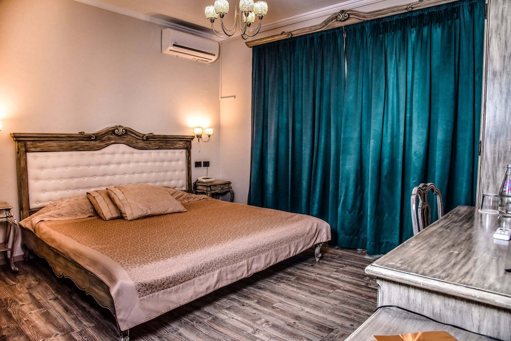 VH Broadway Tirana Hotel 13/50