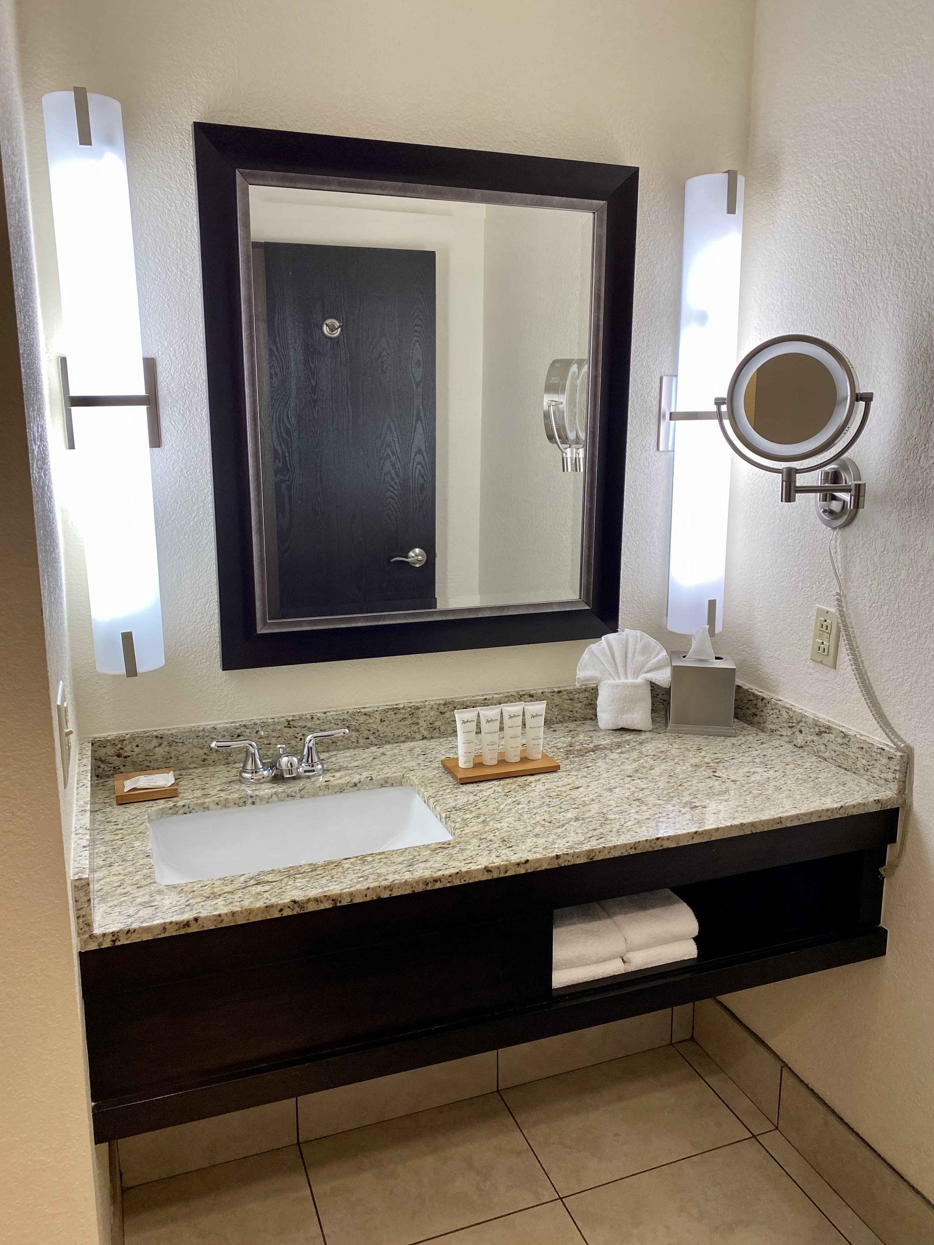 Radisson Hotel Colorado Springs Airport 40/42
