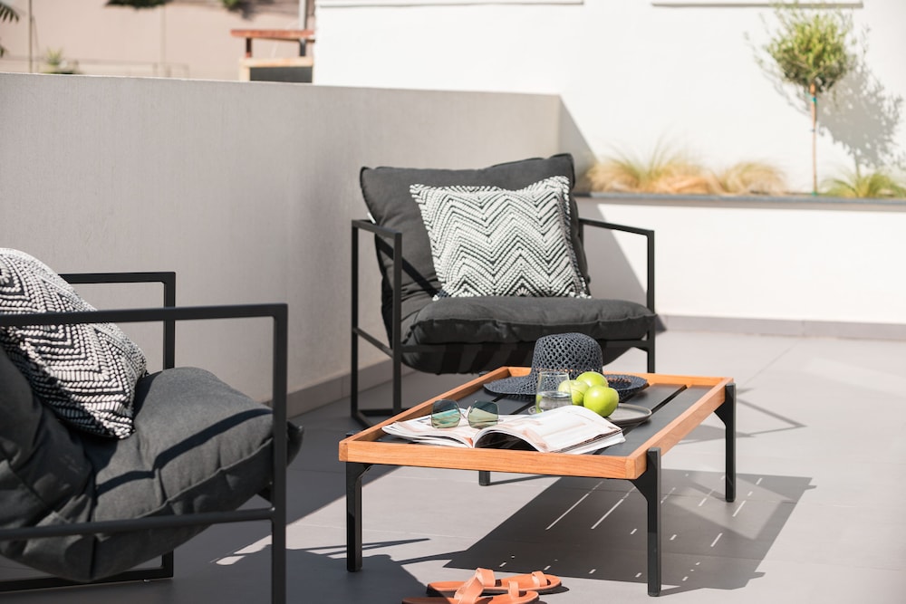 11 Enteka Acropolis Suites 40/50