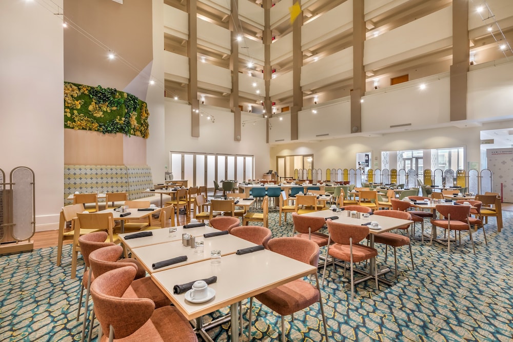 restaurant cafeteria