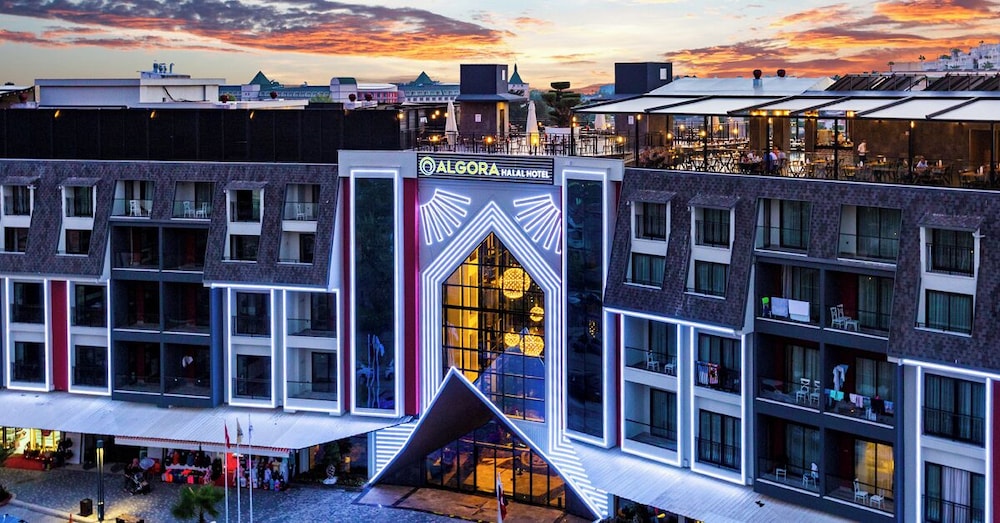 Algora Halal Hotel and Spa 2/50