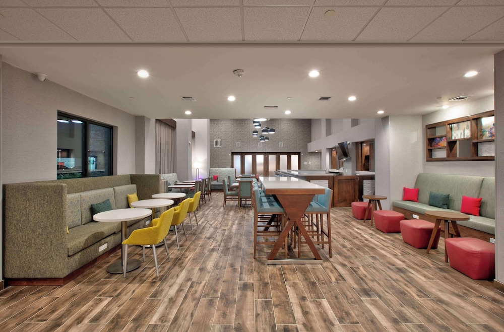 Hampton Inn & Suites Dalhart 16/27