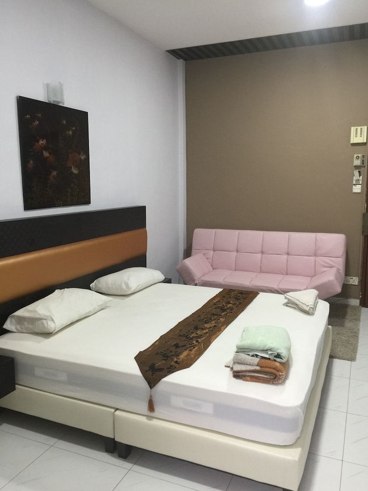 LAI MING HOTEL COSMOLAND 18/33