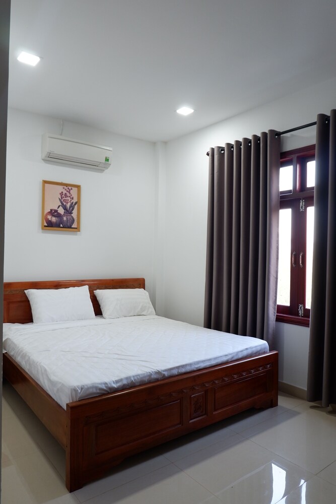 DELUXE, DOUBLE BED