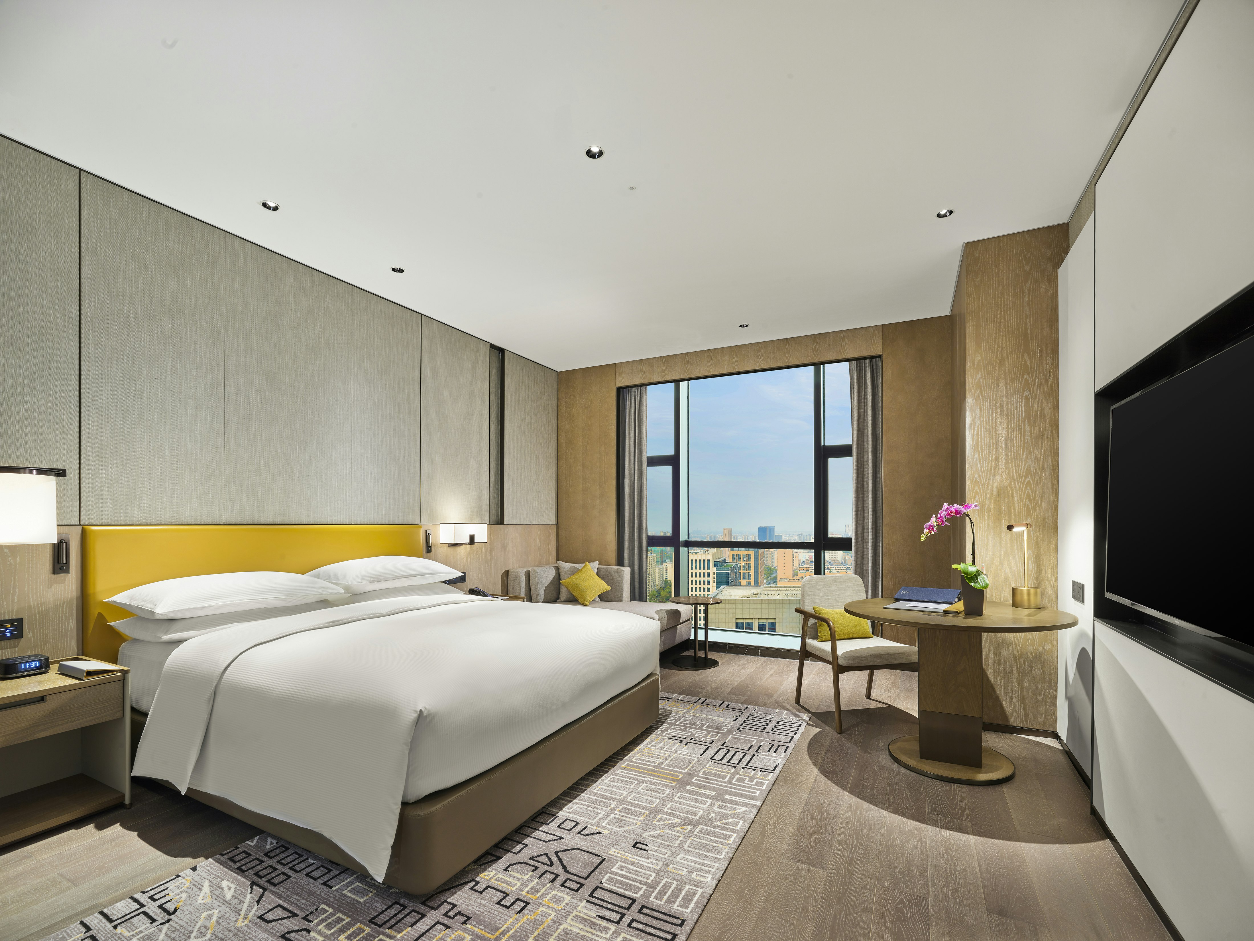 Premium, King Bed