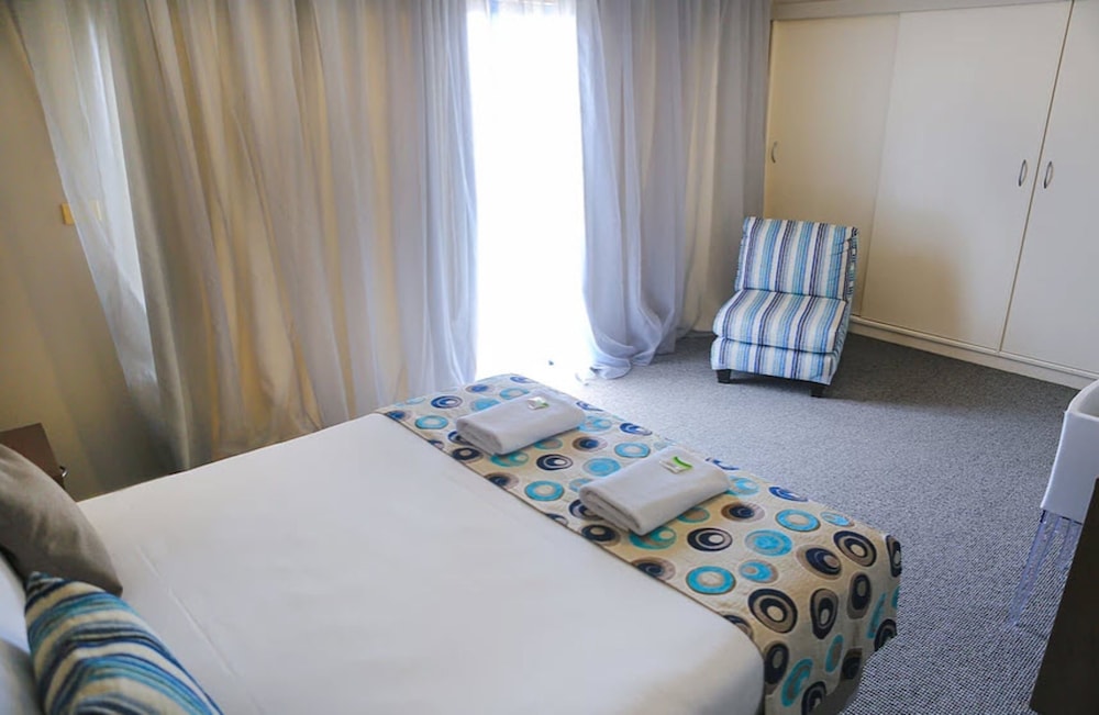 The Marina Hotel 27/66