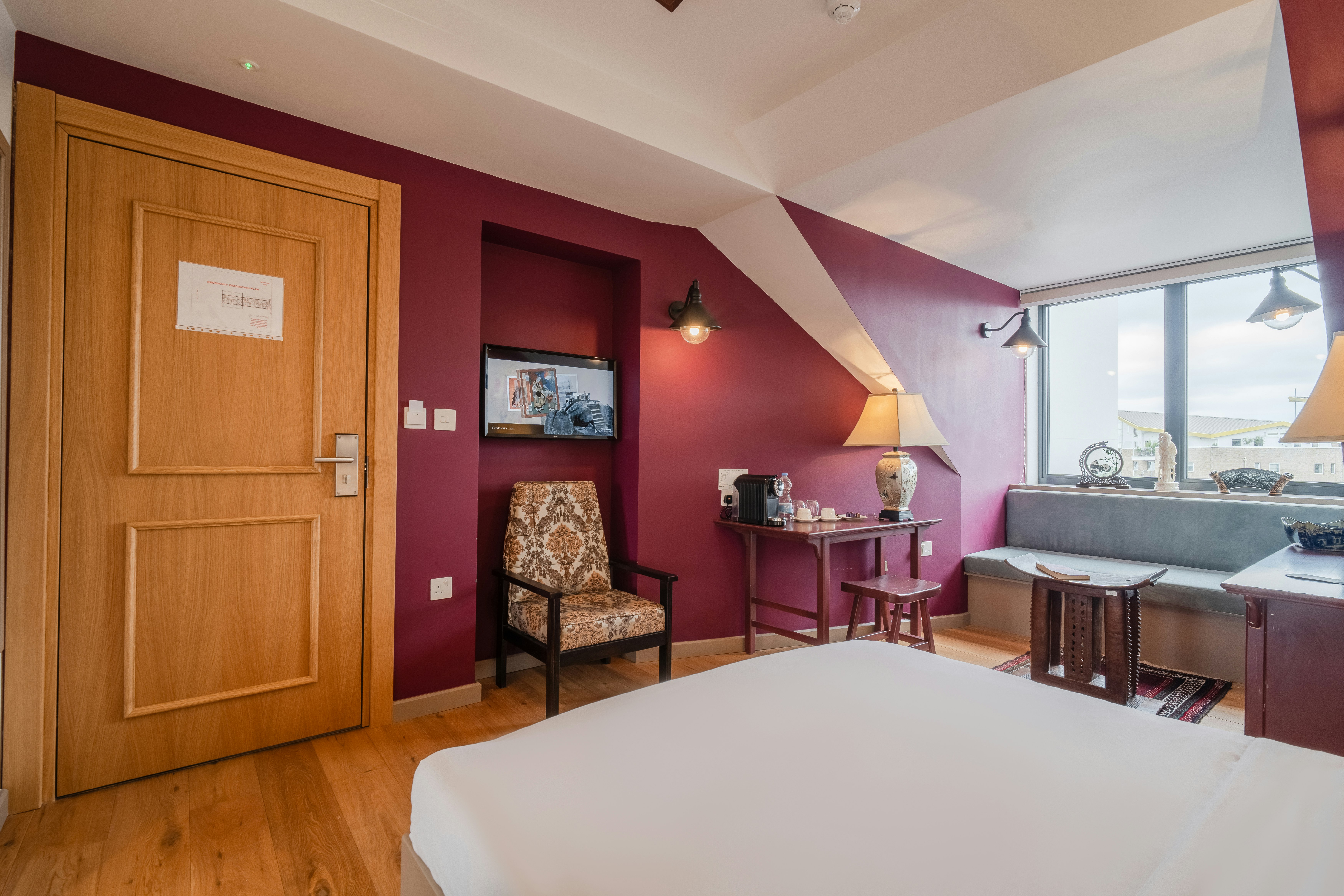 Limehouse Library Hotel 74/107