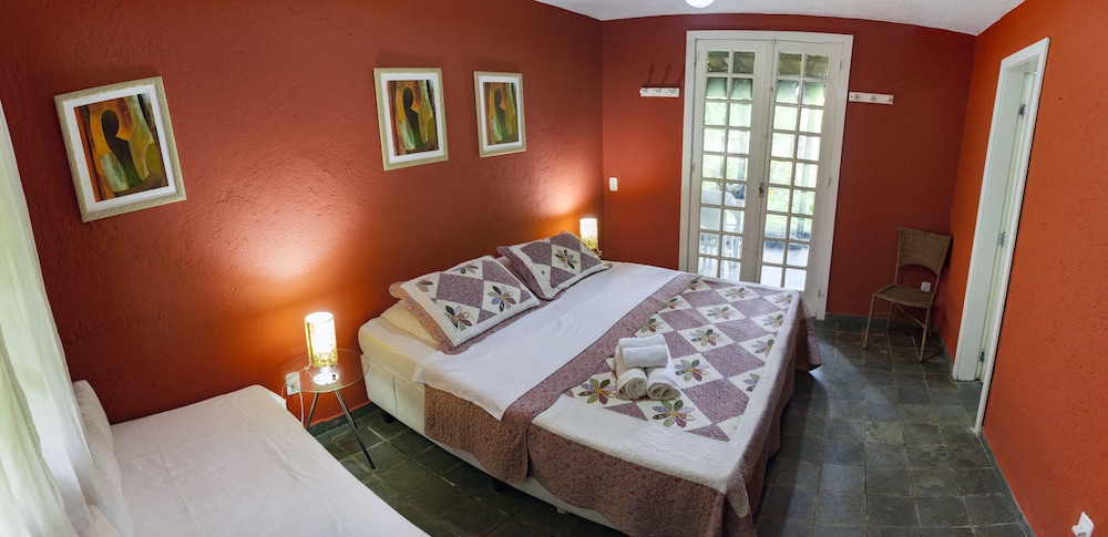Praia Da Crena Inn 5/42