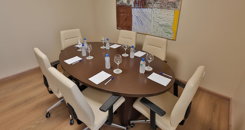 Mercure Belem Boulevard 60/75