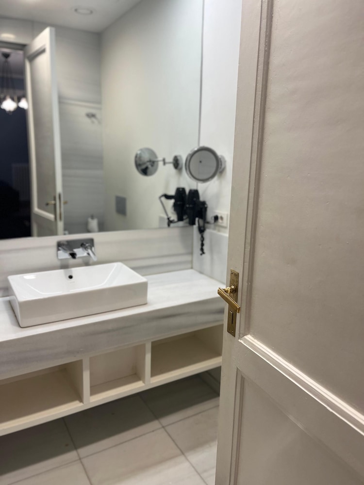 Lina Hotels Taksim Pera 61/63