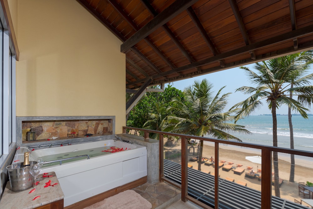Coco Bay Unawatuna 20/50