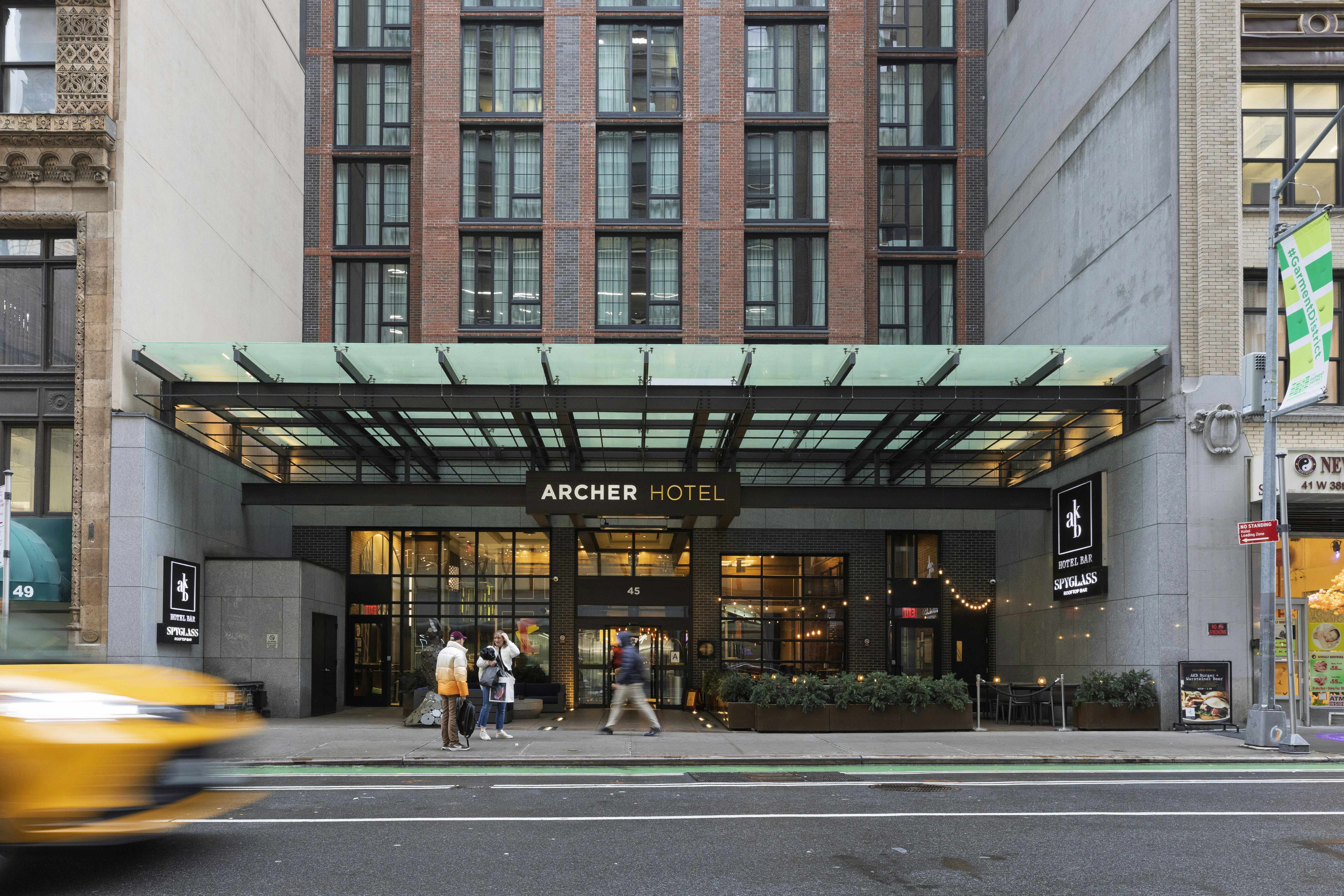 Archer Hotel New York 14/93