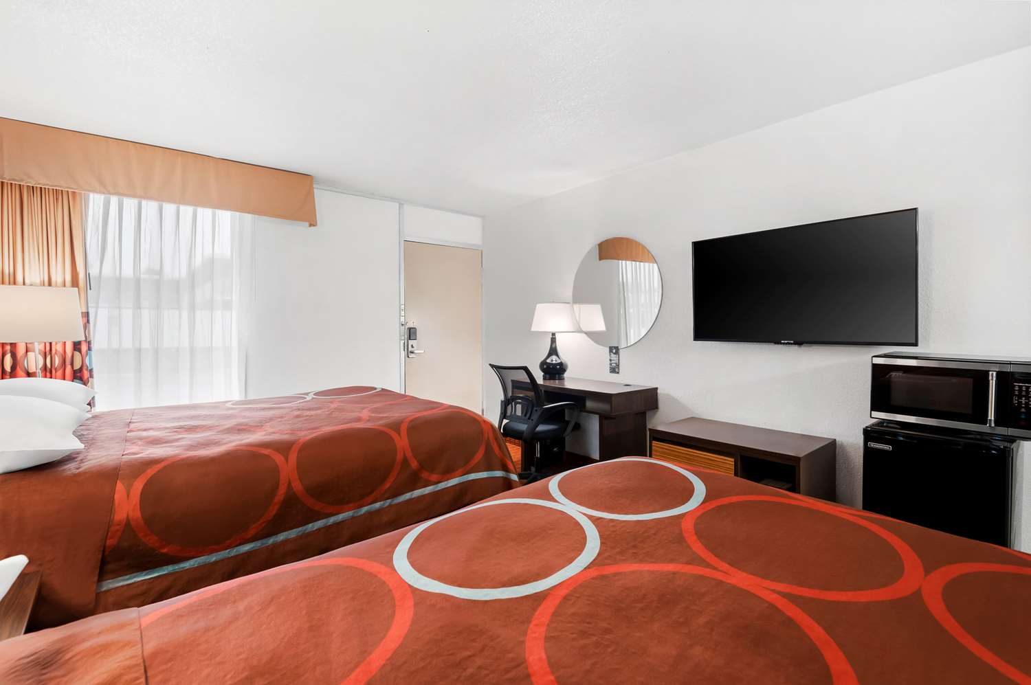 Super 8 by Wyndham Baton Rouge/I-10 16/31
