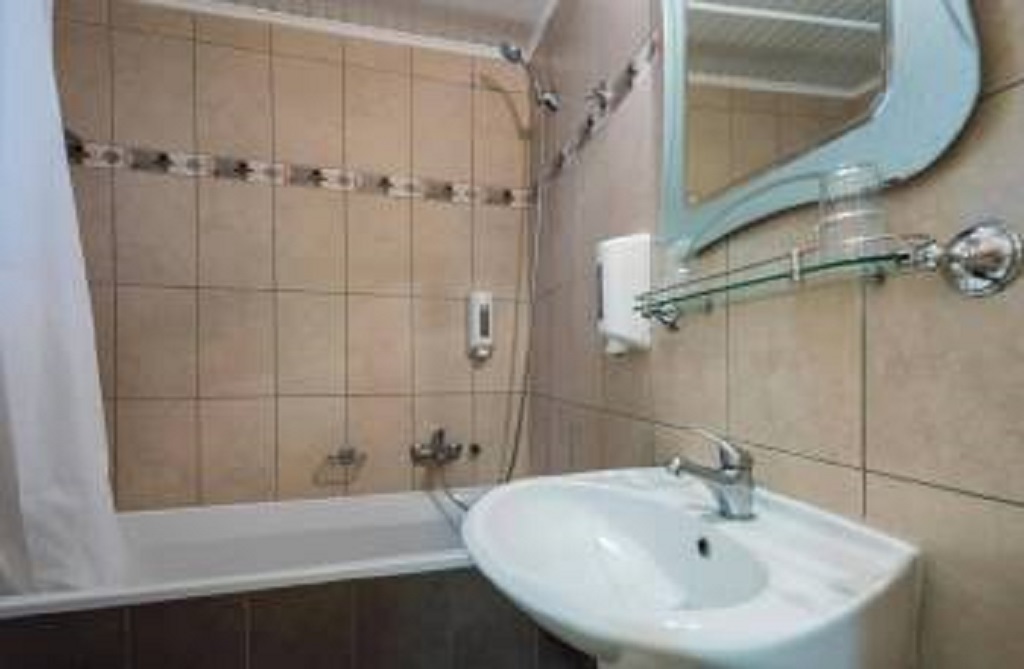 Gaia Garden Hotel 50/50