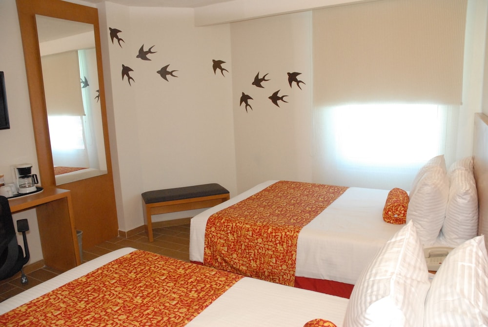 EXECUTIVE, 2 DOUBLE BEDS