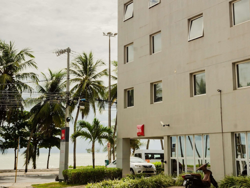Ibis Joao Pessoa 4/55