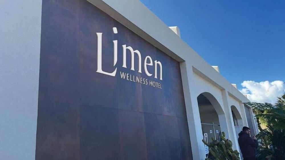 Limen Wellness Hotel in CAMPOFELICE DI ROCCELLA
