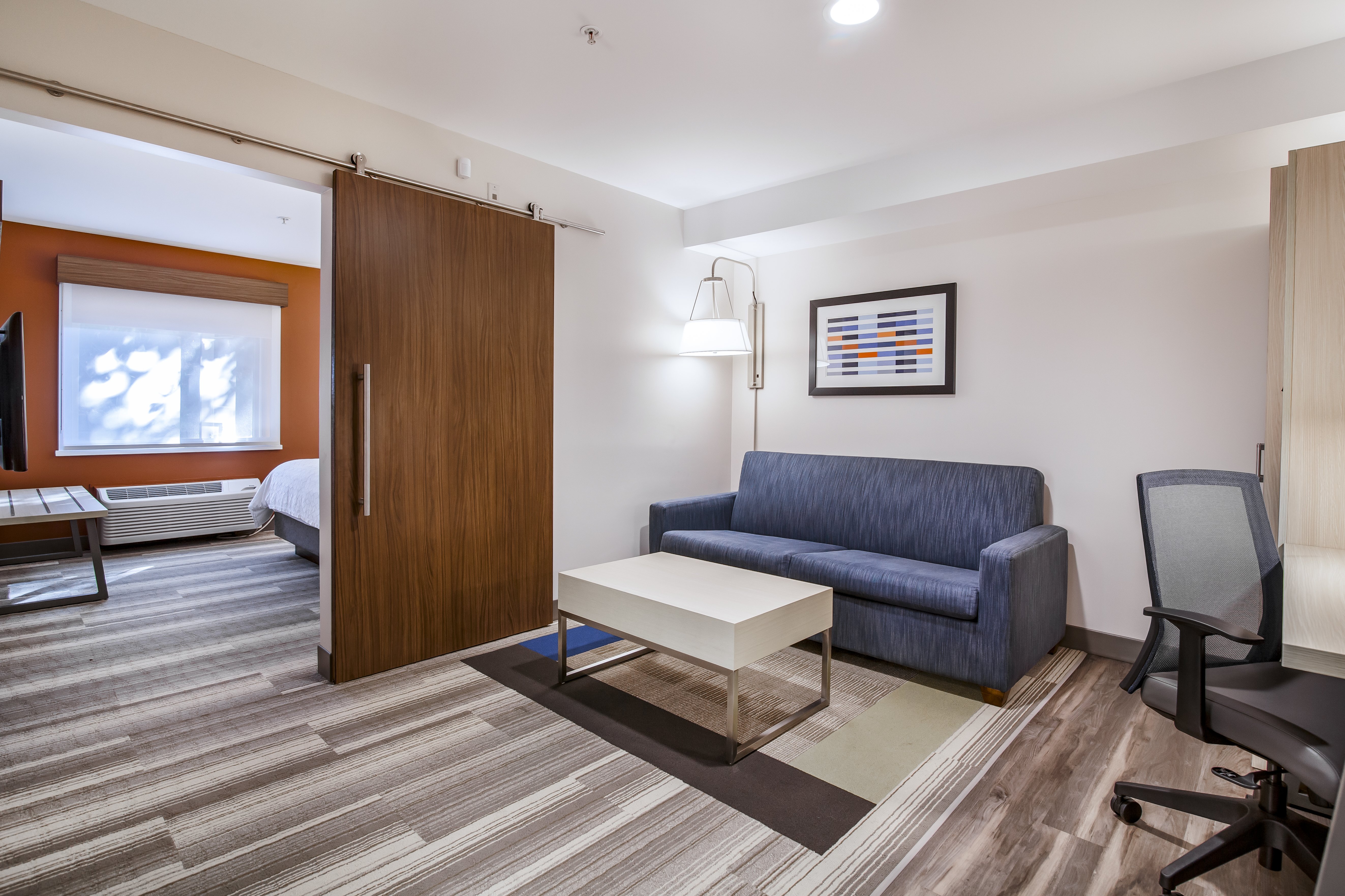 Holiday Inn Express Suites Langley 50/73