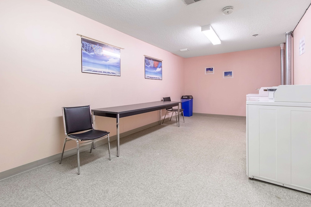 Motel6 Streetsboro, OH 40/52