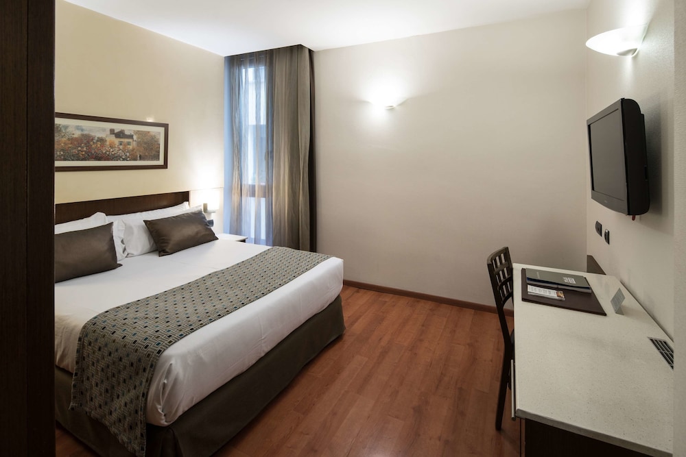 Catalonia Born Hotel 21/62