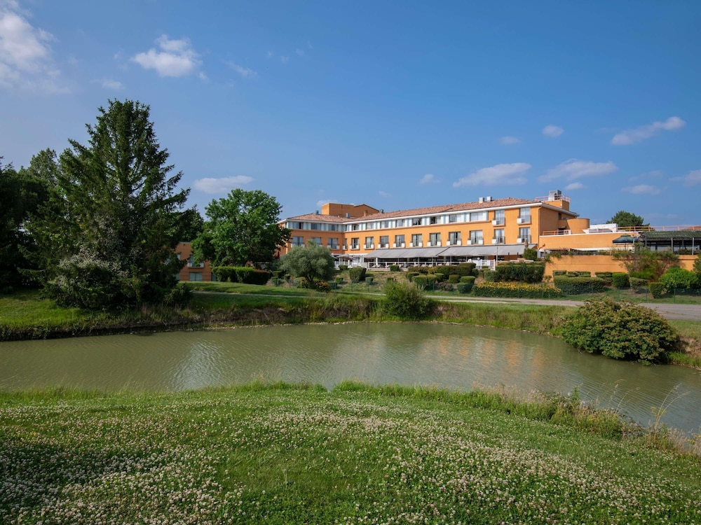 Mercure Toulouse Aeroport Golf De Seilh 67/72