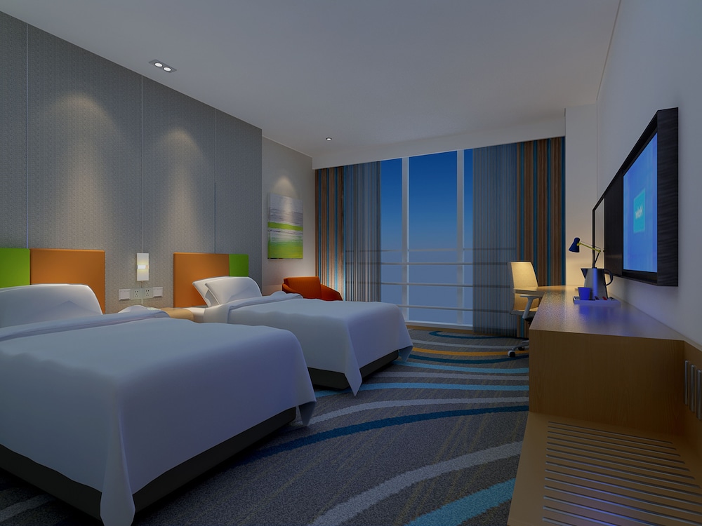 Holiday Inn Express Zhengzhou Zhengdong 19/73