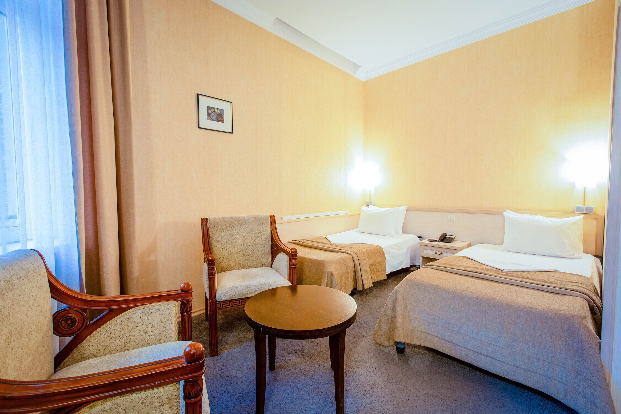 ECONOMY, TWIN BEDS