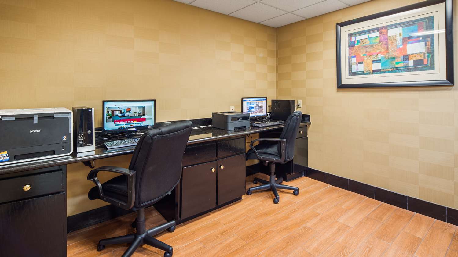 Northwest Inn & Suites 6/9