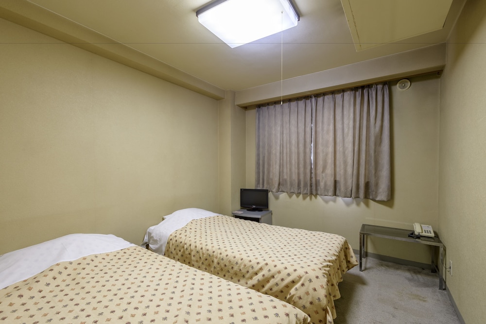 Hotel Tagawa 17/65