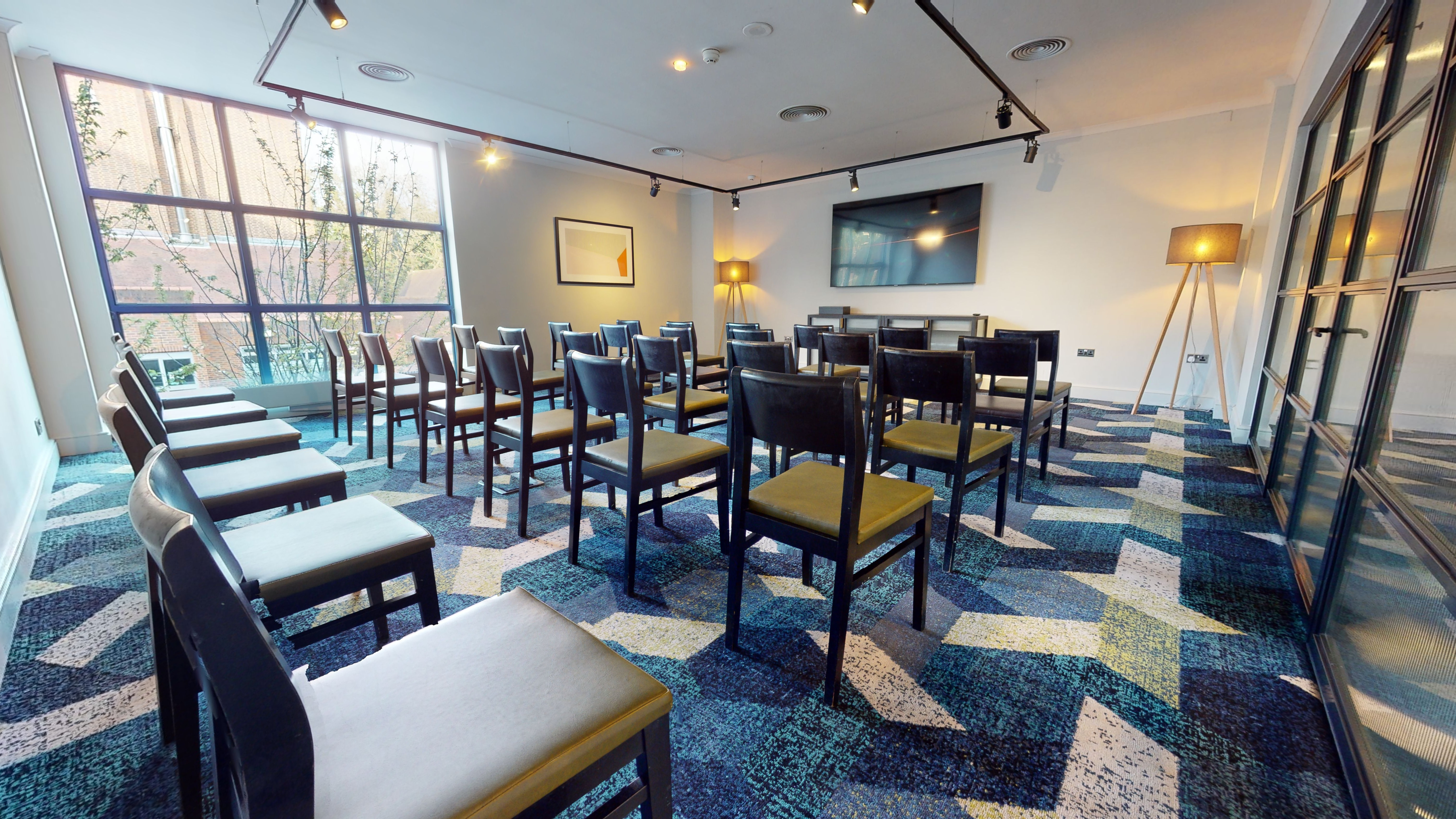 Holiday Inn London Sutton 67/73