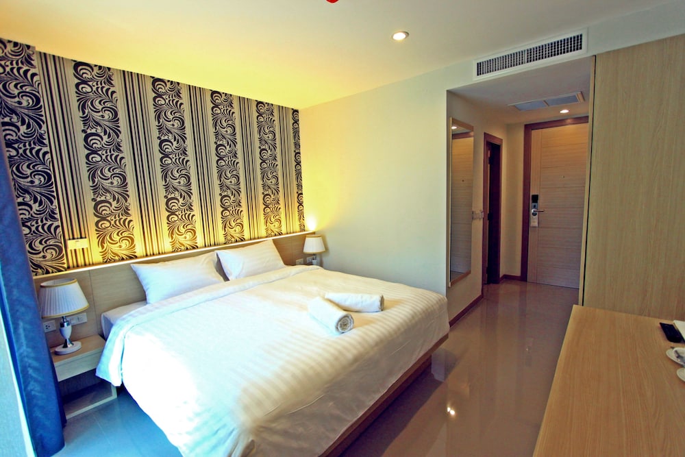 Ocean & Ole Hotel Patong 7/28