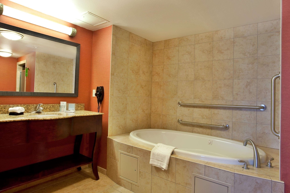 Hampton Inn And Suites Morgan City 26/63