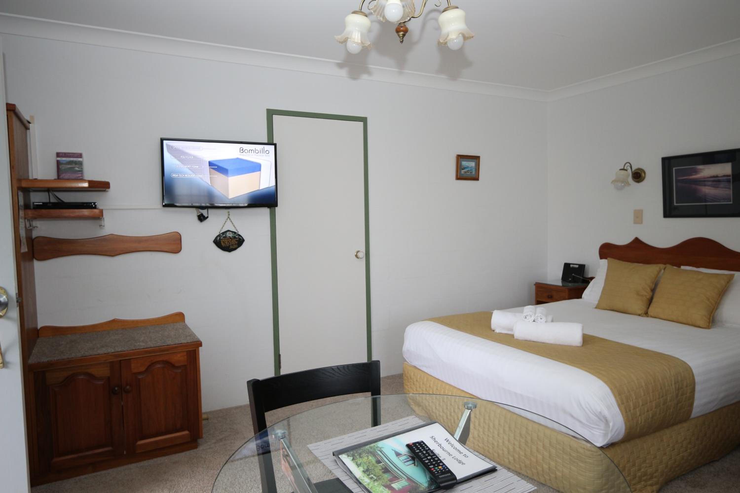 جناح بسرير مزدوج، Swansea Cottages & Motel Suites 3/6