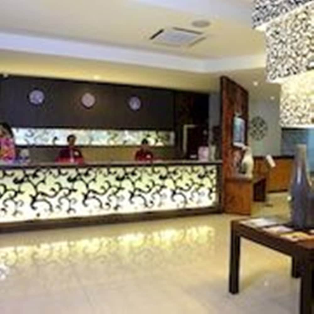 Lombok Plaza Hotel Convention 4/41