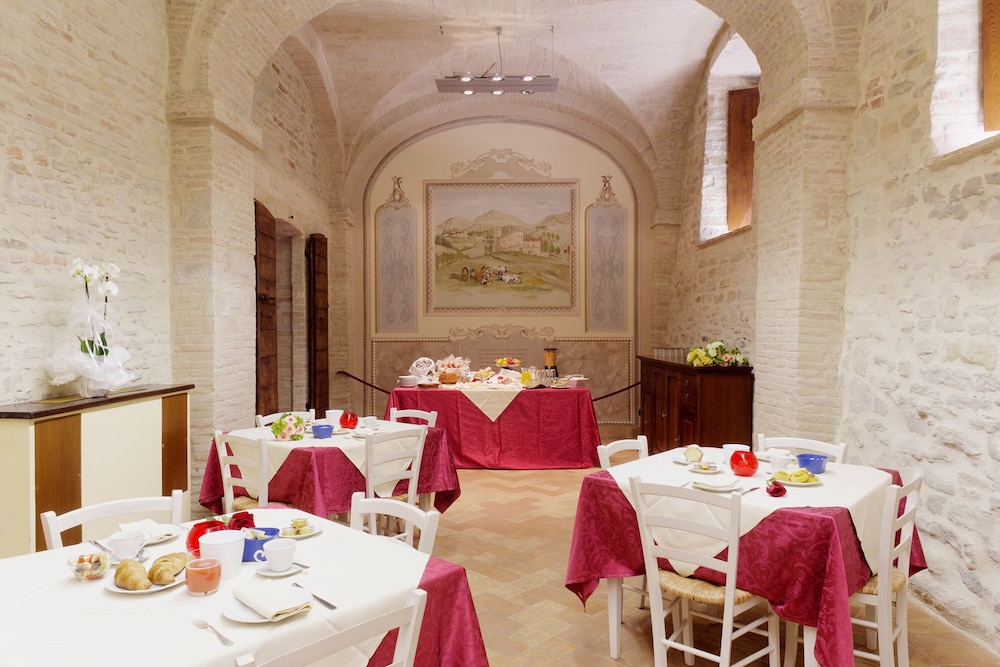 Castello di Baccaresca 62/80